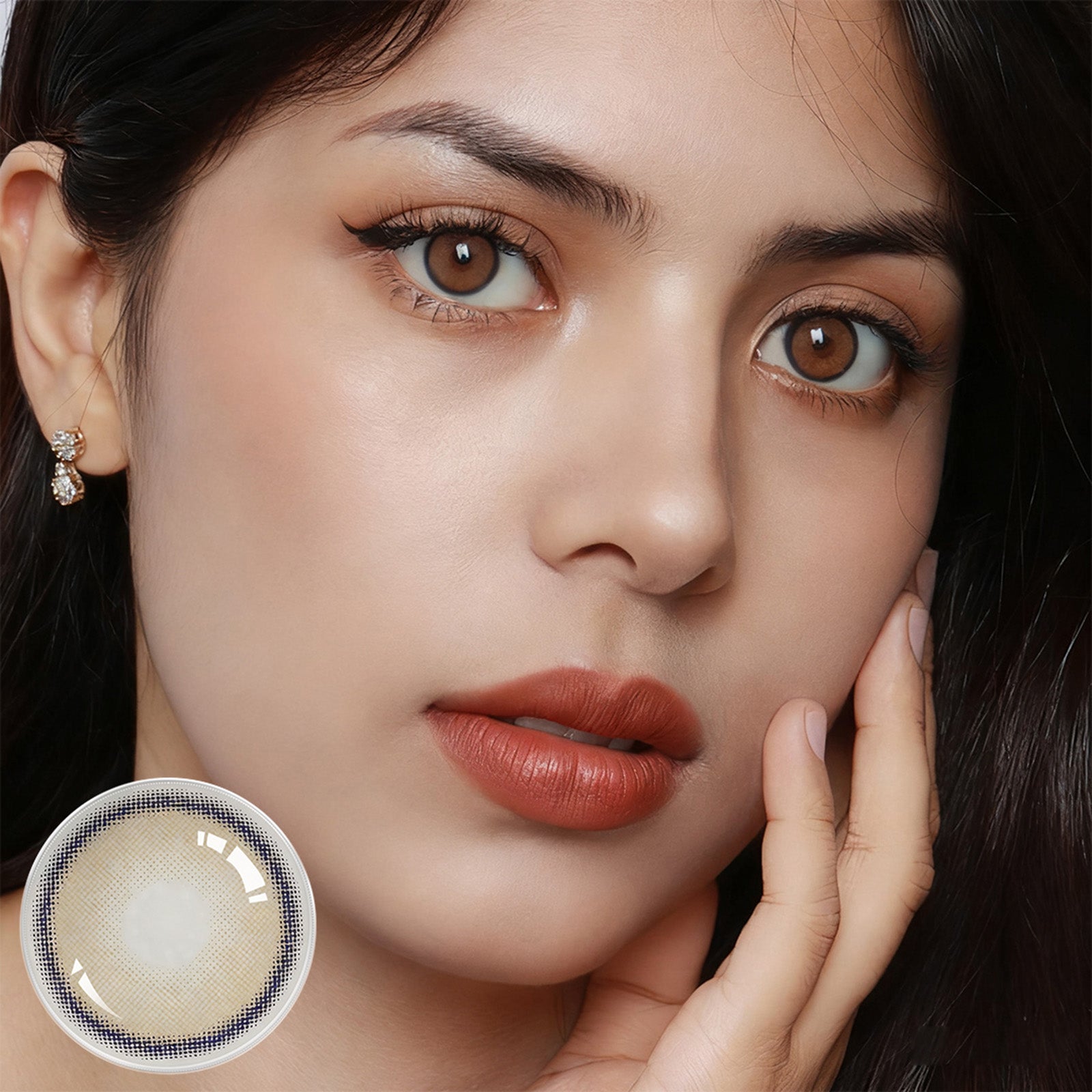 Braune Jahreslinsen Model Tragebild