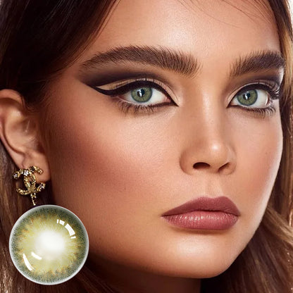 Jahreslinsen Golden Hazel Model Tragebild