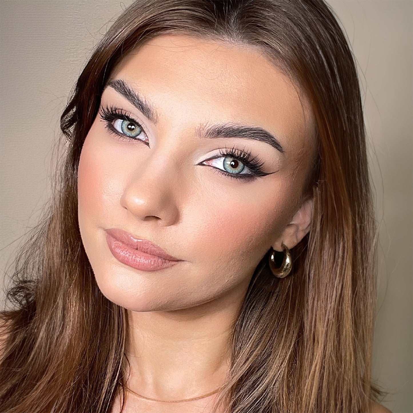 Jahreslinsen twilight green tragebild model